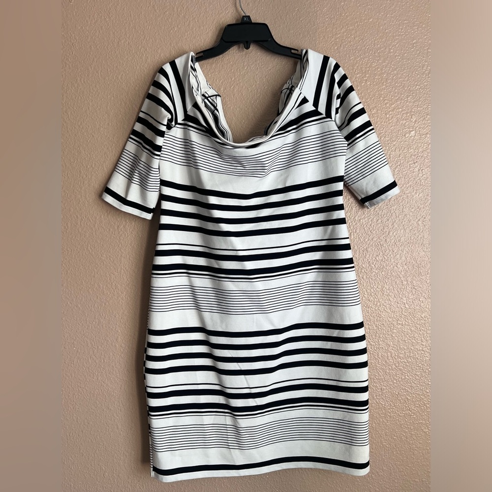 Bold Elements White & Black Cut to Curve Bodycon Off Shoulder Dress NWT flaw